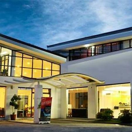 Discover Boracay Hotel Kalibo Esterno foto