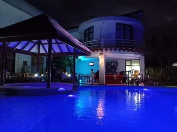 Discover Boracay Hotel Kalibo Esterno foto